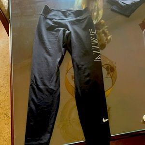 Women’s Nike leggings